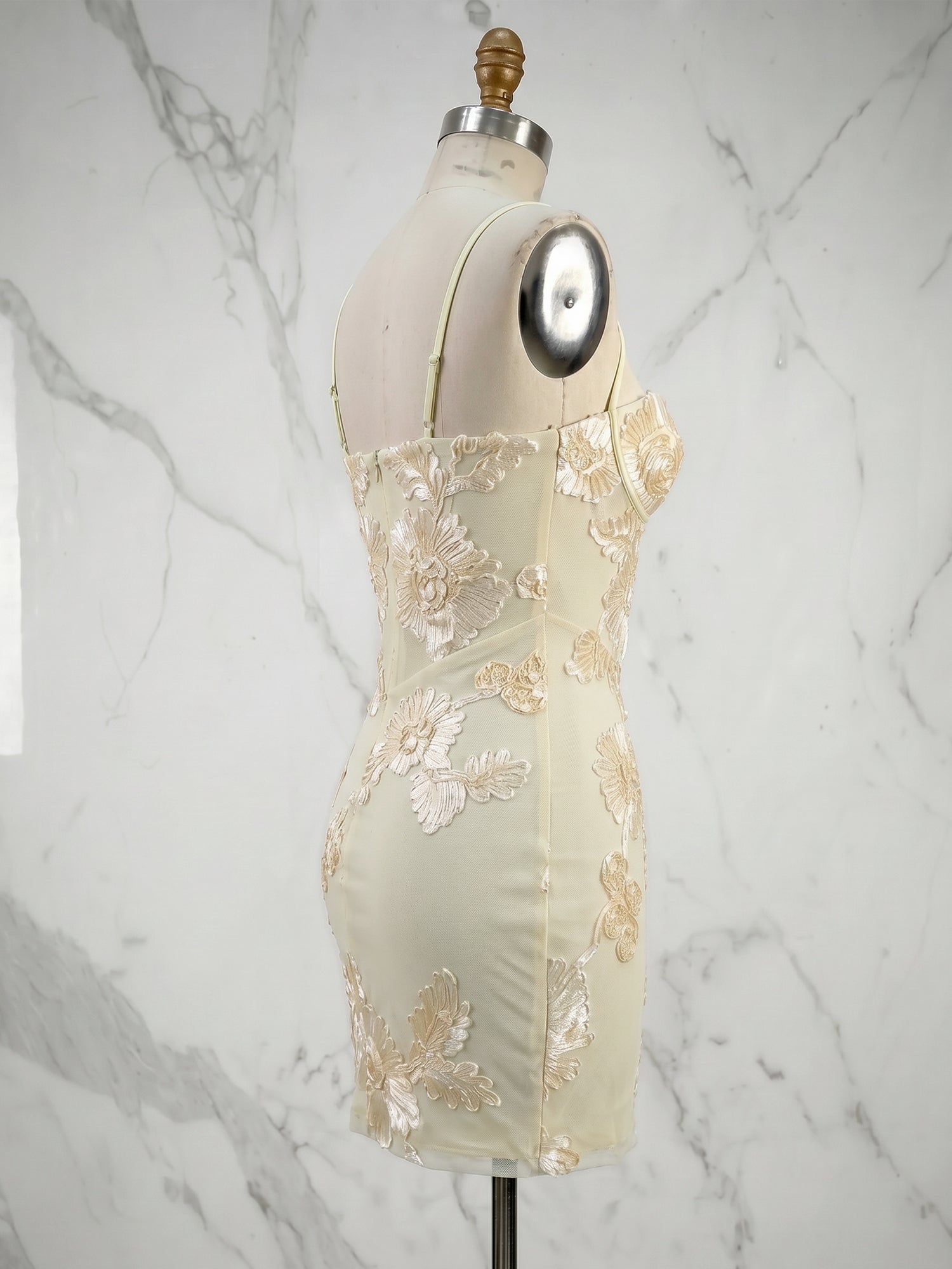 Romantic Butter Yellow Floral Embroidered Short Corset Homecoming Dress
