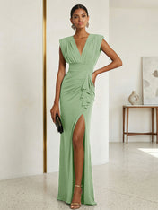 Commanding Formal Evening Dress Emerald Green Plunging V-Neck Slit Gown