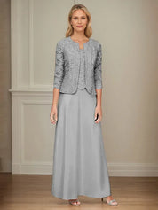 Robe veste en dentelle pailletée et jupe en satin avec veste ouverte 