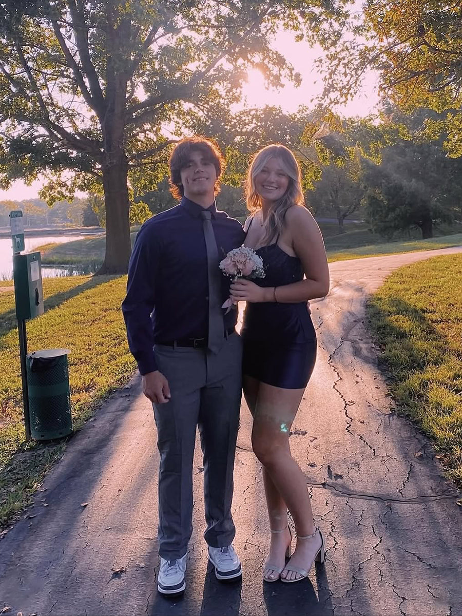 Spaghetti Straps Bodycon Satin Appliqeus Short Homecoming Dress