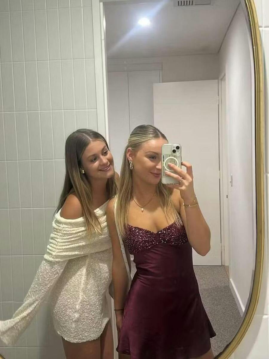 SpaghettiStrapsLaceUpSatinShortHomecomingDress_2.jpg