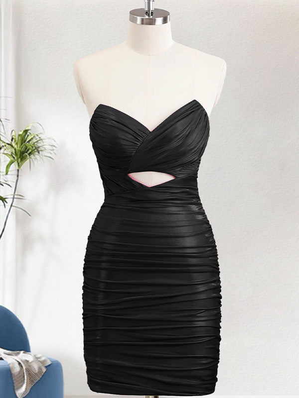 Sparkly Black Bodycon Sweetheart Ruched Short Homecoming Dress