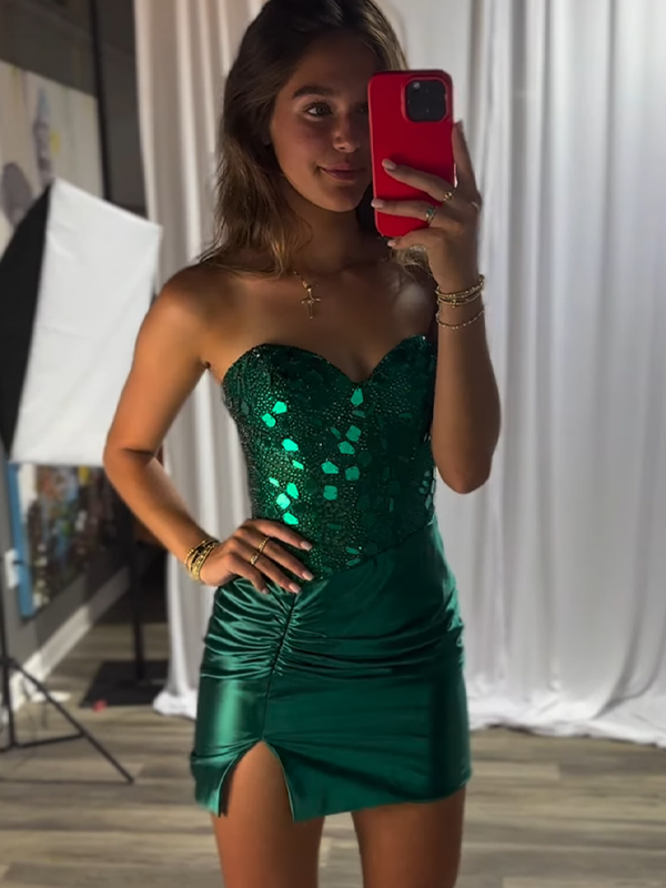 Sparkly Emerald Green Satin Boydocn Mirror Short Homecoming Dress with Beading