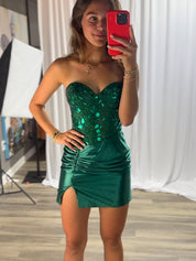 Sparkly Emerald Green Satin Boydocn Mirror Short Homecoming Dress with Beading