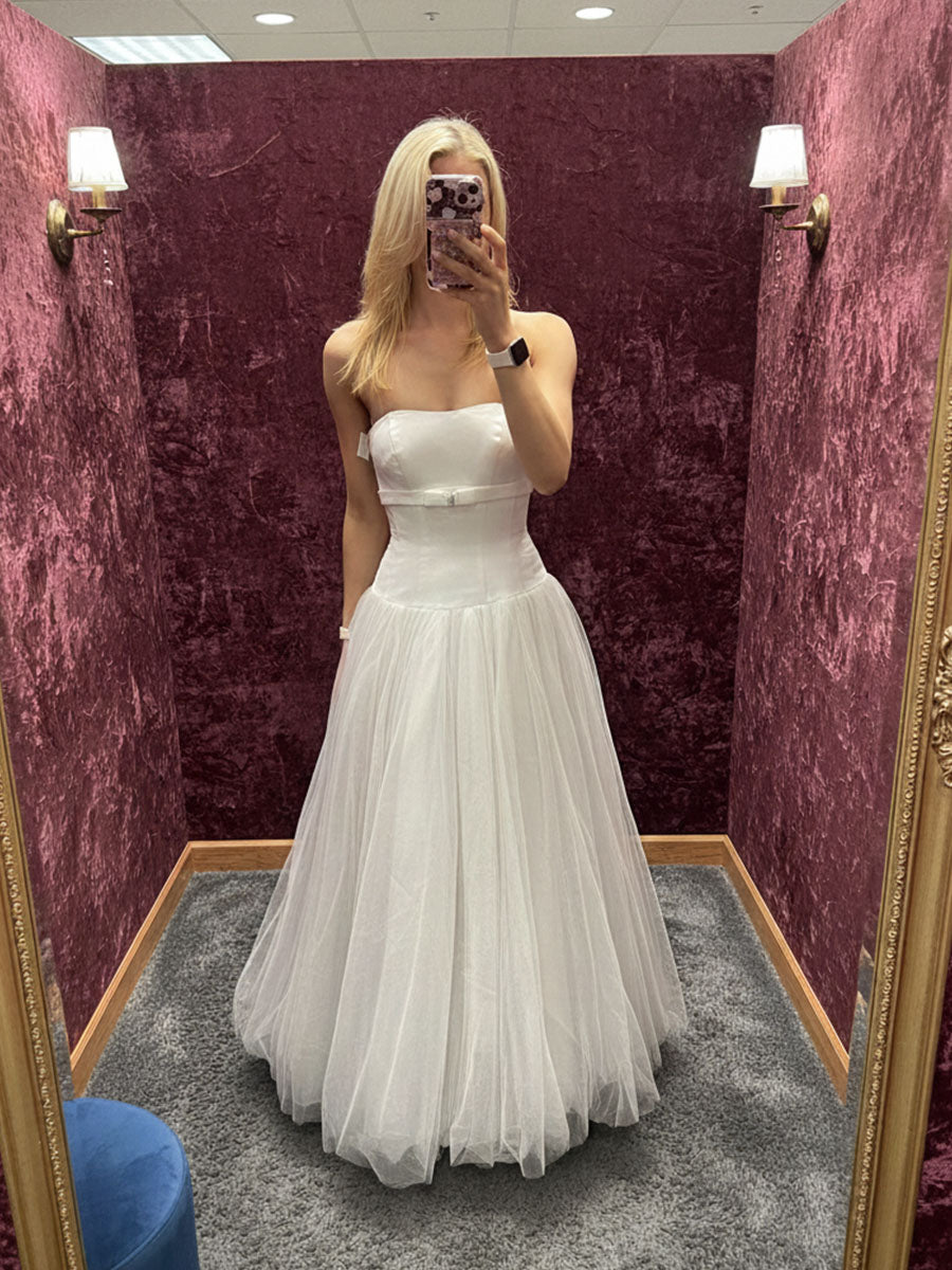 StraplessTulleA-LinePromDresswithBow-WaistDetail_4.jpg