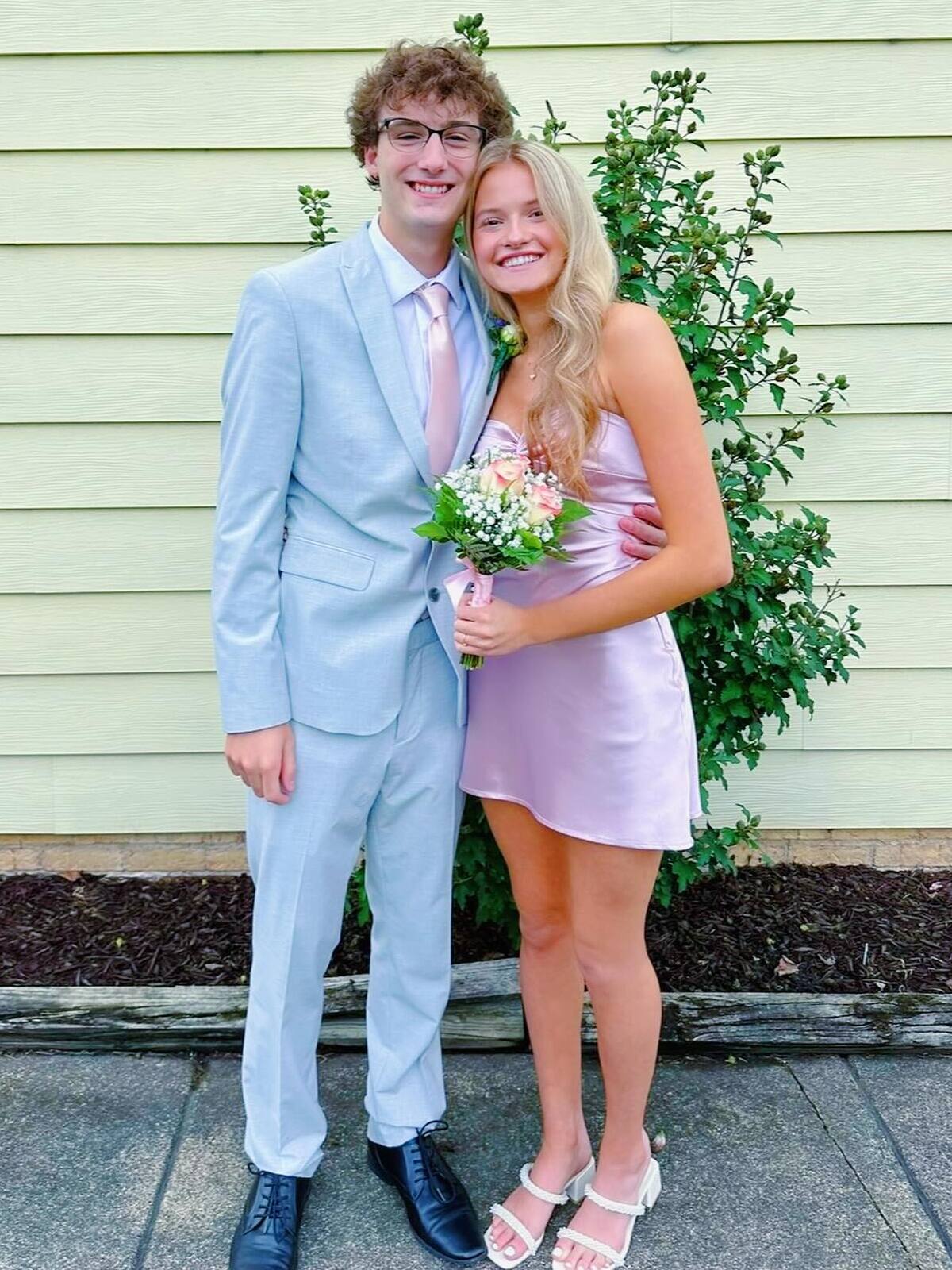 Sweetheart Open Back Chest Short Homecoming Dress