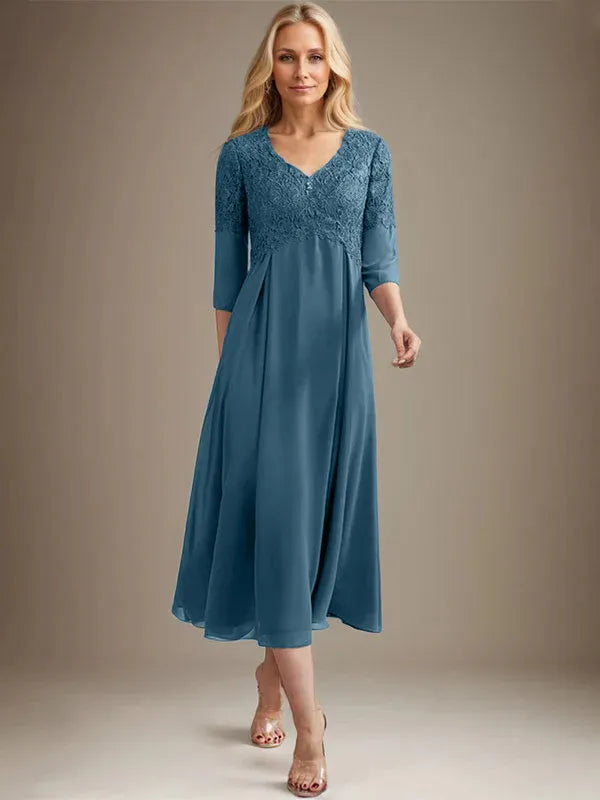 Robe de mère de la mariée trapèze, col en V, longueur genou, en mousseline de soie et dentelle, avec perles 