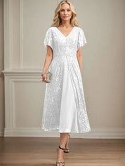 Robe de mère de la mariée en mousseline de soie, coupe trapèze, col en V et longueur thé 