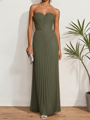 White Pleated Classic Strapless Sleeveless A-Line Maxi Dress