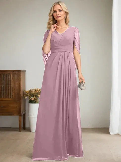 Robe longue bleu marine foncé à col en V et coupe trapèze pour mère de la mariée 