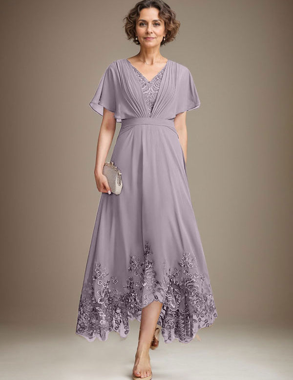 Robe de mère de la mariée asymétrique en mousseline de soie et dentelle, coupe trapèze, col en V, avec plis