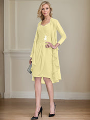 Sheath/Column Sweetheart Knee-Length Chiffon Mother of the Bride Dress With Beading Appliques Lace Sequins Pleated