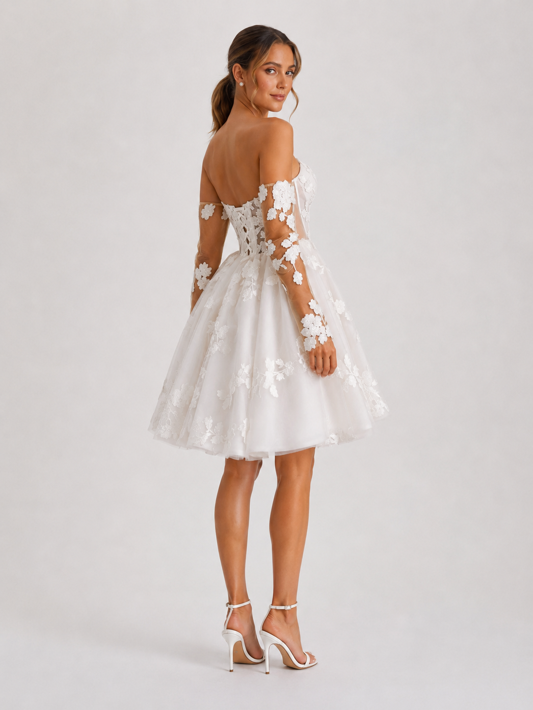Elegant Strapless Sweetheart Lace Applique Short A-Line Wedding Dress with Detachable Sleeves