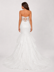 Elegant Strapless Sweetheart Lace Mermaid Wedding Dress with Tiered Tulle Skirt and Chapel Train