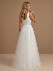 White V-Neck Regular Straps Lace Applique Tulle Bridal Gown
