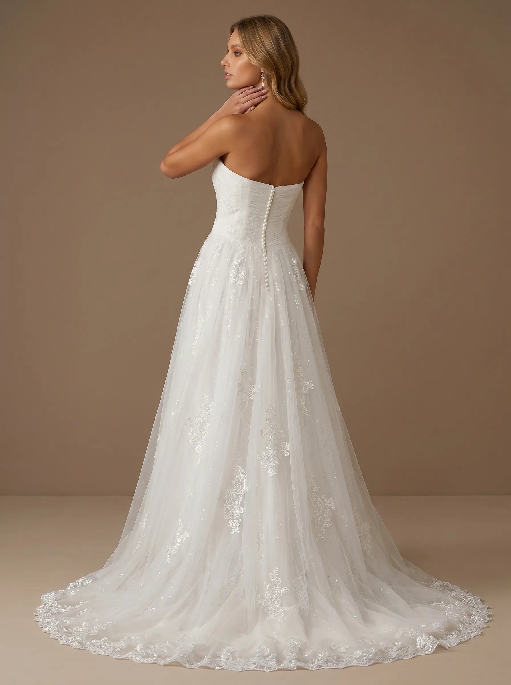 Sweetheart Lace Applique Tulle A-Line Wedding Gown with Sequin