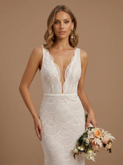 Sleeveless V-Neck Lace Appliques Mermaid Wedding Gown