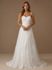 Sweetheart Lace Applique Tulle A-Line Wedding Gown with Sequin