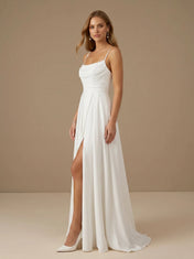 Brautkleid aus Satin mit eckigem Ausschnitt, Spaghettiträgern, hohem Schlitz und Falten