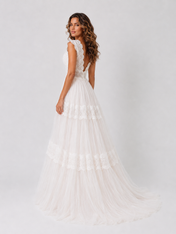 Elegant Lace Tiered Tulle A-Line Wedding Dress with Sweep Train