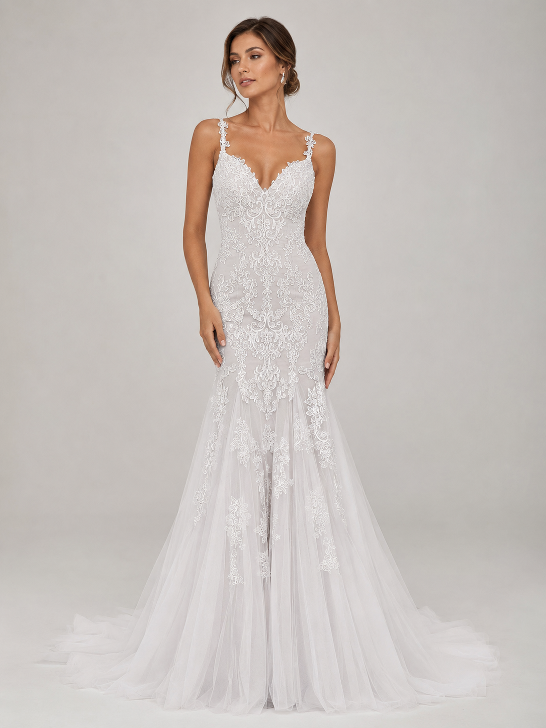 Elegant Sweetheart Lace Appliquéd Tulle Mermaid Wedding Dress with Chapel Train