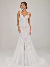 Elegant Sweetheart Lace Appliquéd Tulle Mermaid Wedding Dress with Chapel Train