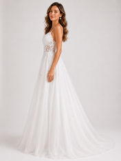 Elegant Sweetheart Neckline Lace Applique A-Line Wedding Dress with Chapel Train