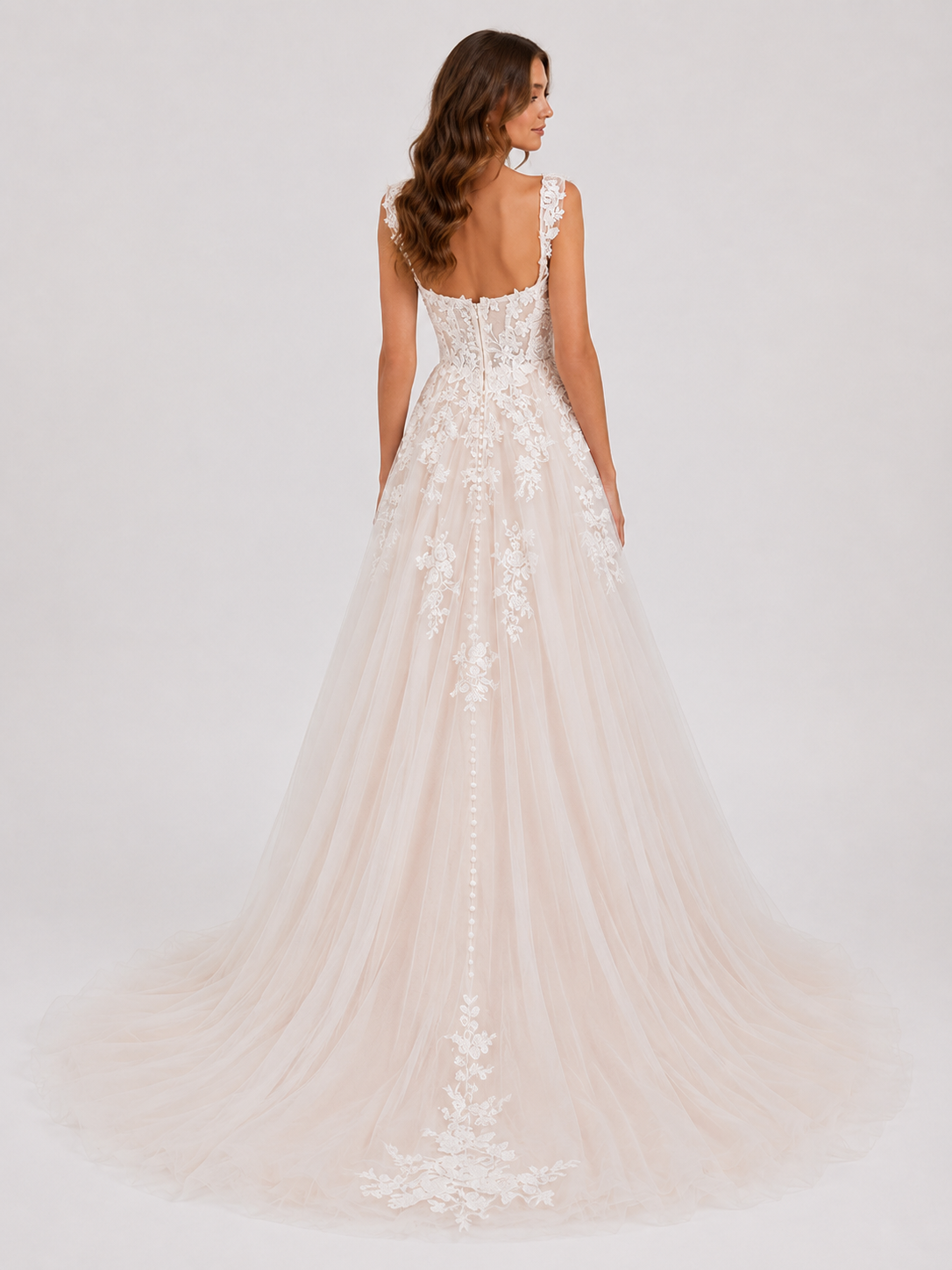 Elegant Sweetheart Neckline Lace Applique A-Line Wedding Dress with Chapel Train