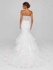 Elegant Strapless Sweetheart Lace Mermaid Wedding Dress with Layered Ruffle Train