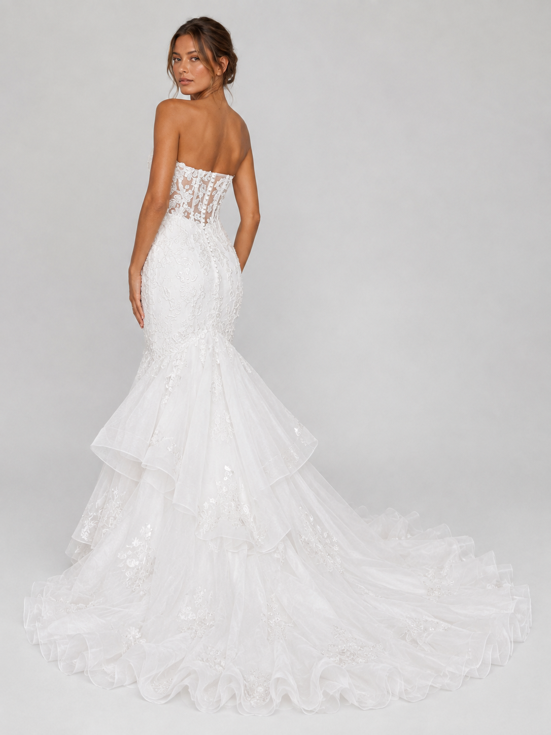 Elegant Strapless Sweetheart Lace Mermaid Wedding Dress with Layered Ruffle Train