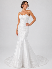 Elegant Strapless Sweetheart Lace Mermaid Wedding Dress with Chapel Train